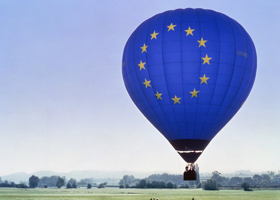 Globo con bandera UE